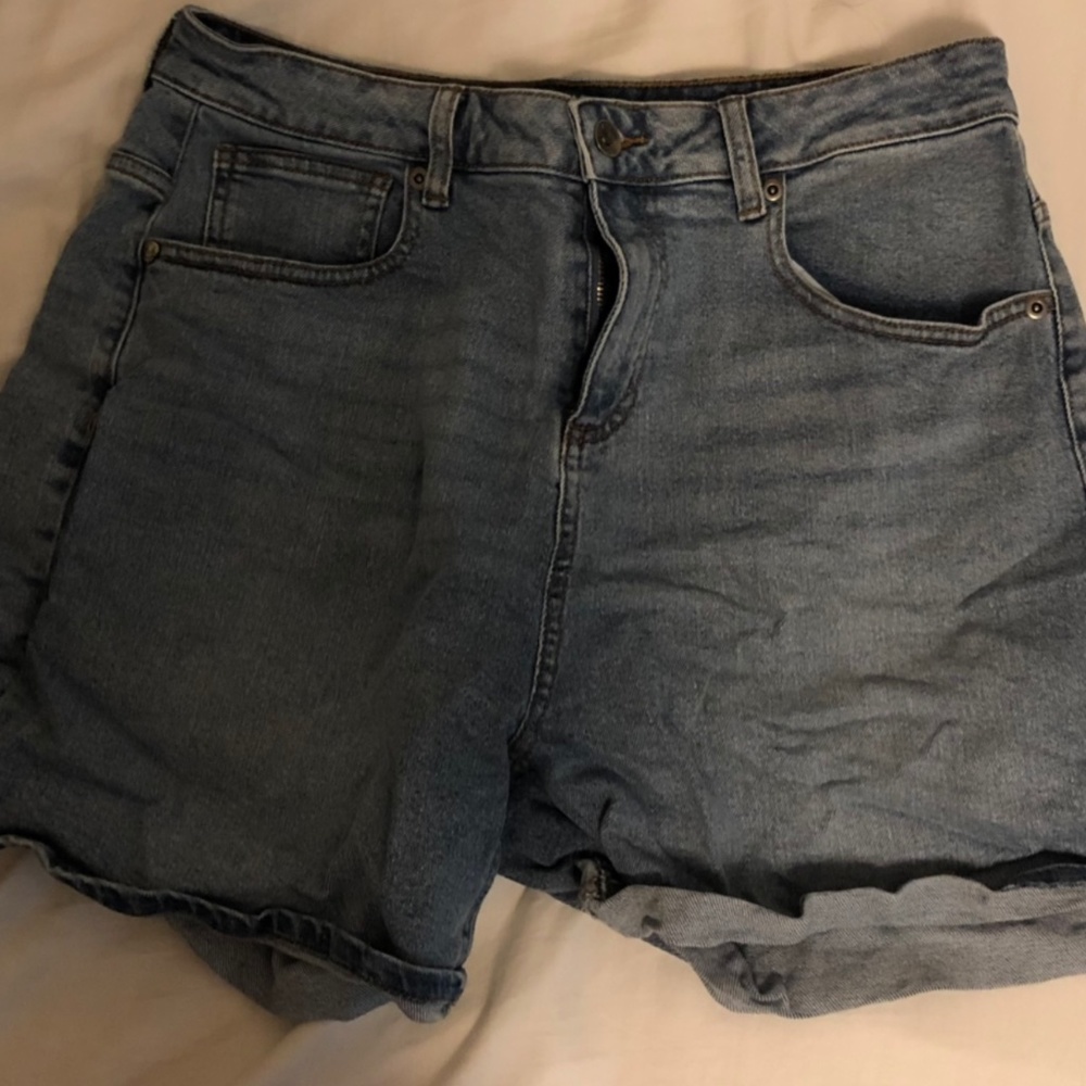 Hot Topic Denim Mom Shorts